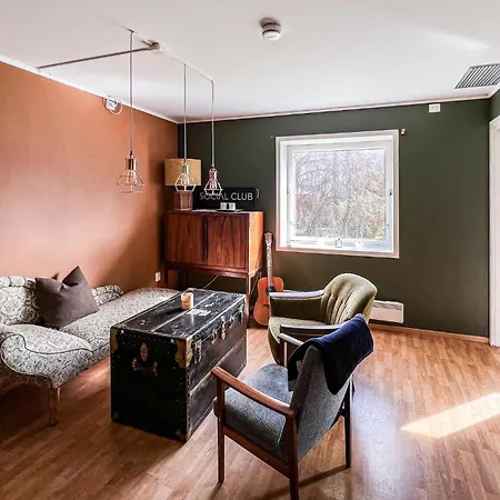 1 Bedroom Lovely In Apartamento