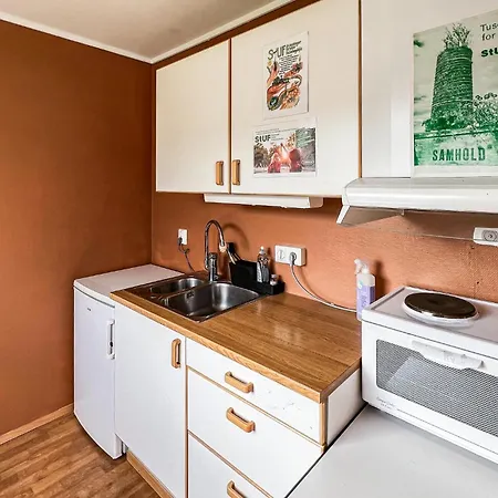 1 Bedroom Lovely In Apartment